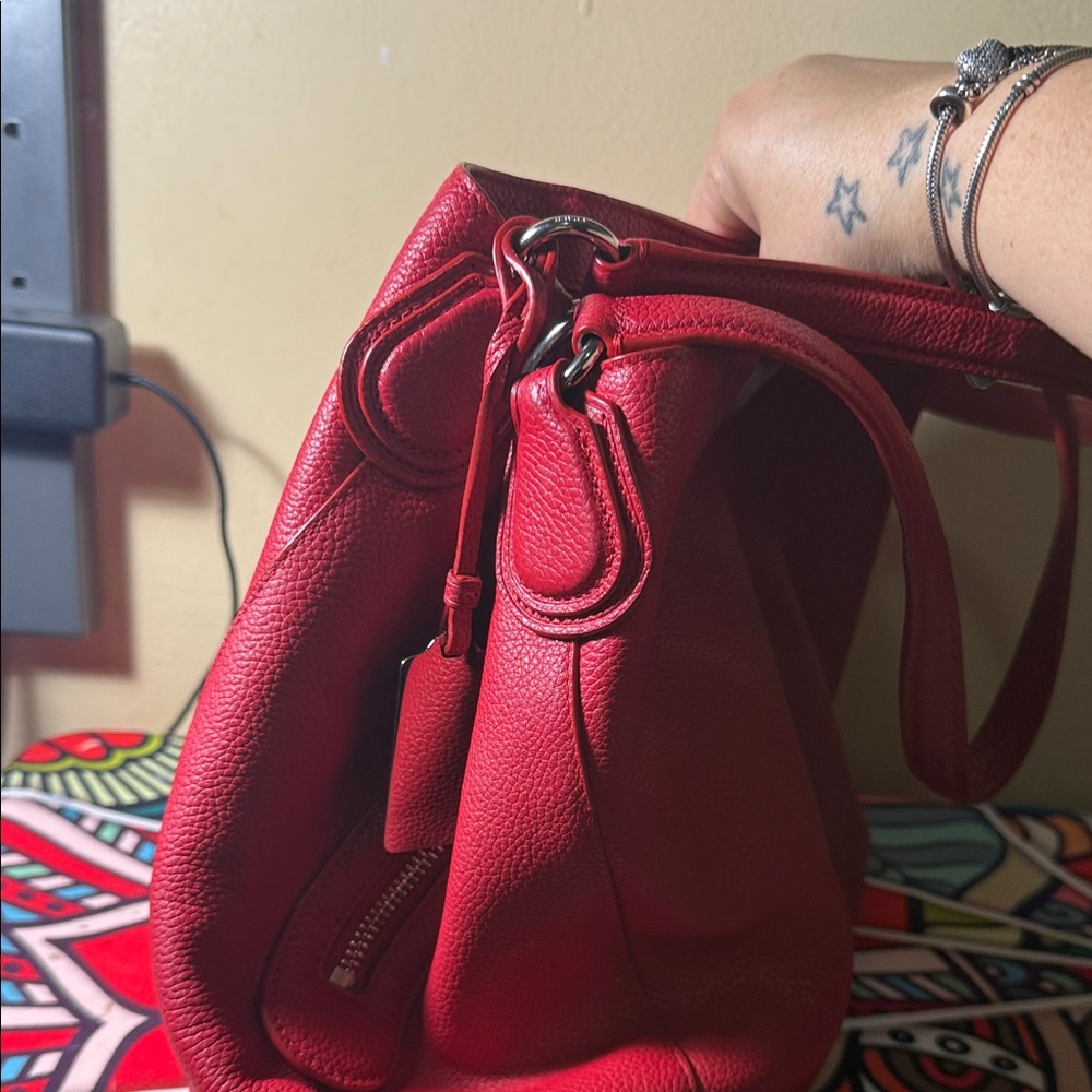 Coach Cherry Red Leather Shoulder Bag - Picture 4 of 8